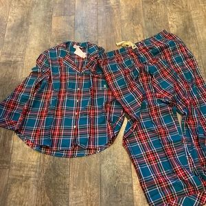 NWT. Victoria Secret pajama set. Green plaid. Size XXL.
